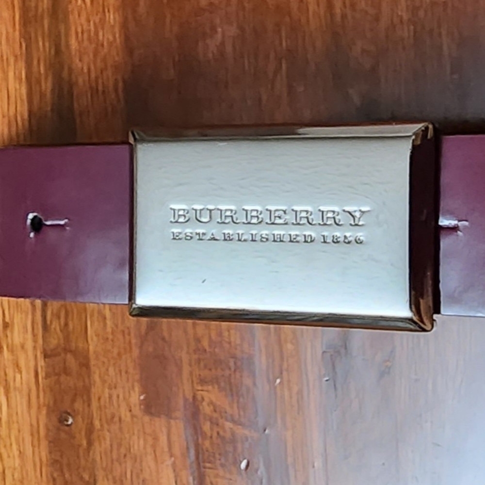 BURBERRY Women Patent Leather Belt
